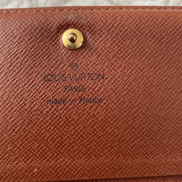 Louis Vuitton Wallet - Picture 9 of 9